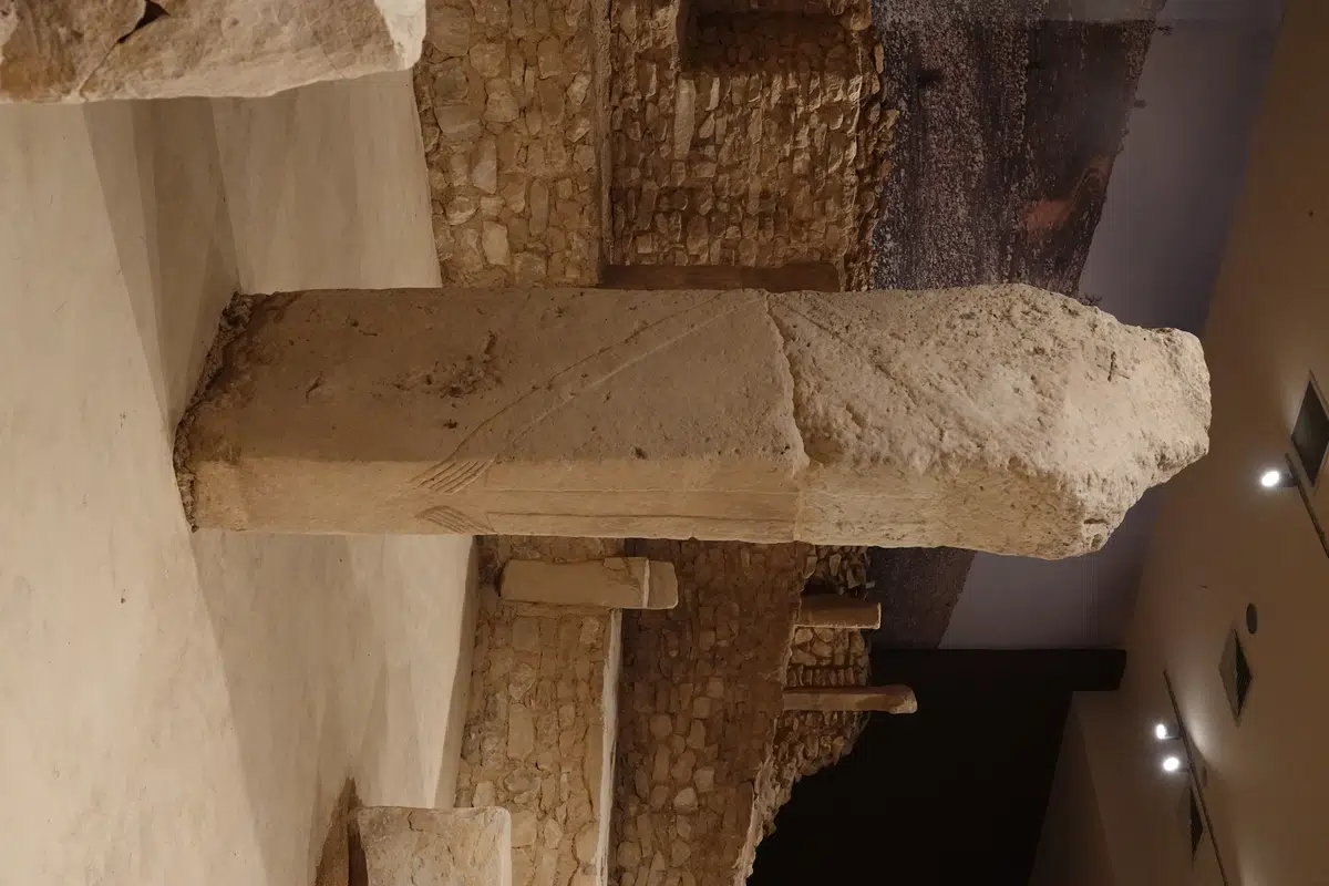 A stela from Nevalı Çori displayed in the Şanlıurfa Archaeology Museum.
